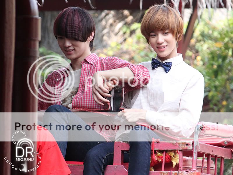 [091204] SHINee in Garden Sampran Pictures, Images and Photos